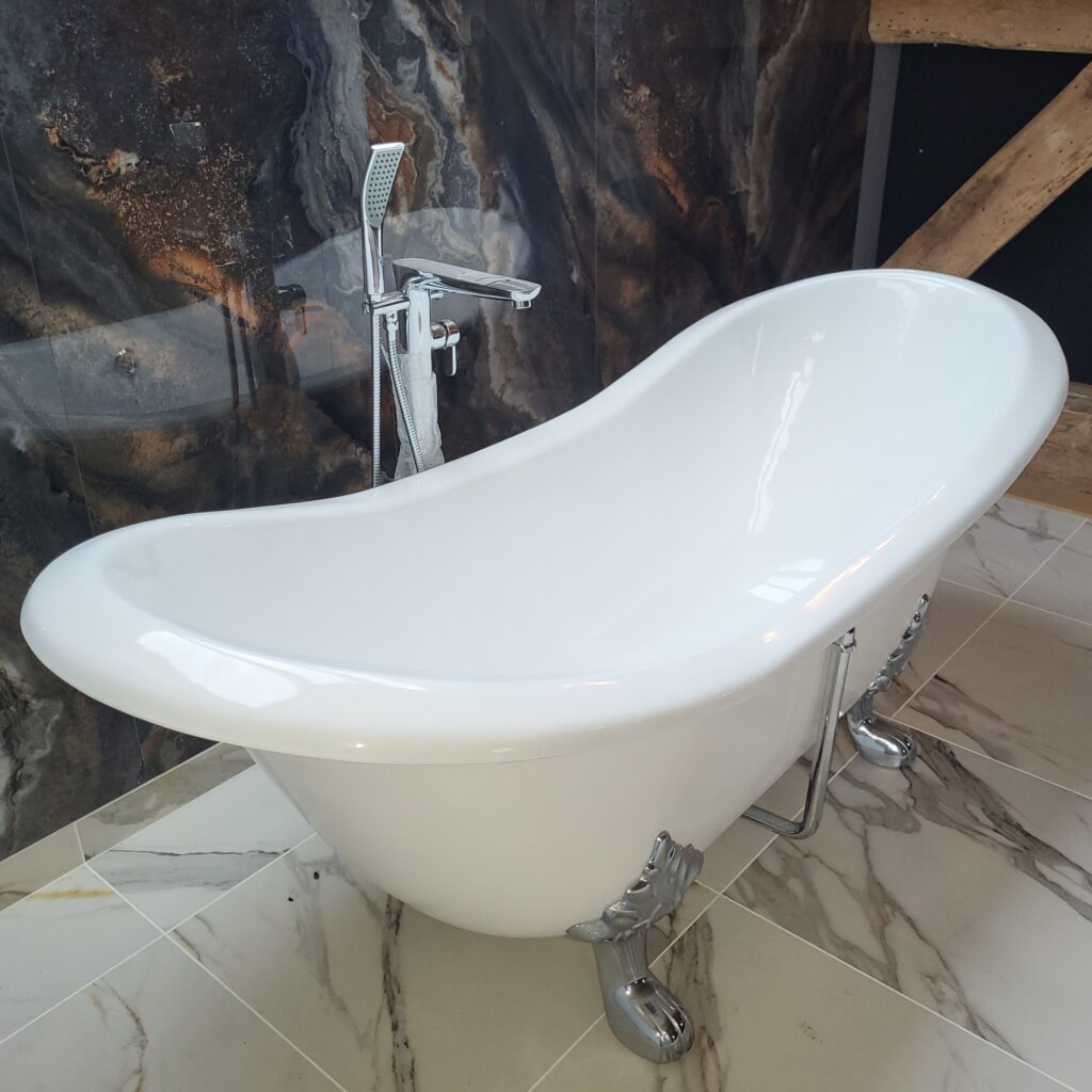 Loft relais1835 dordogne loft baignoirefonte oldfashionedbathtub